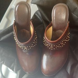 Michael Kors Women’s size 8 leather heel clogs slide on shoes